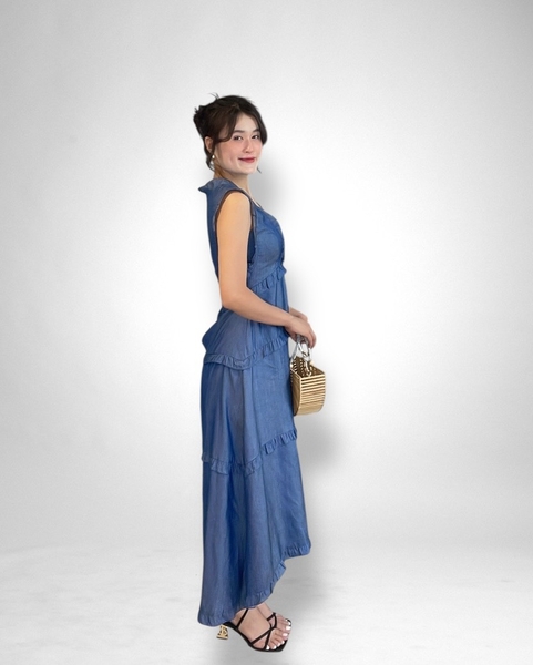 Đầm maxi cổ V rã tầng viền ren đen