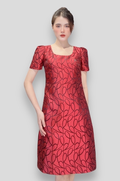 Đầm suôn cổ U tay ngắn xếp vuông