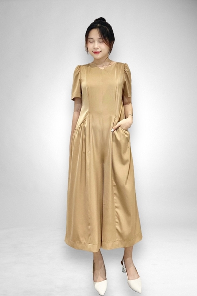 Jumpsuit cổ V 6 mảnh tay ngắn - ghi lụa