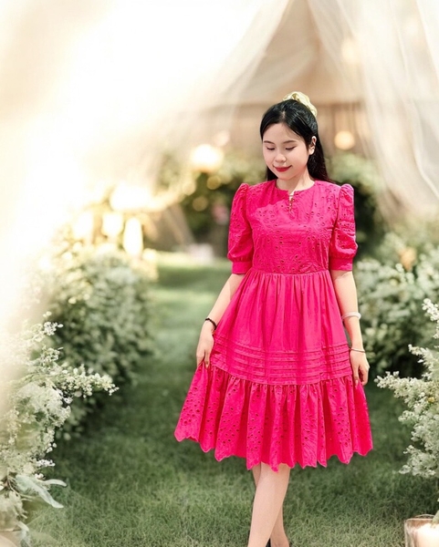 Đầm suông tay lỡ bèo lai bông chân 2l - boy thêu hồng sen