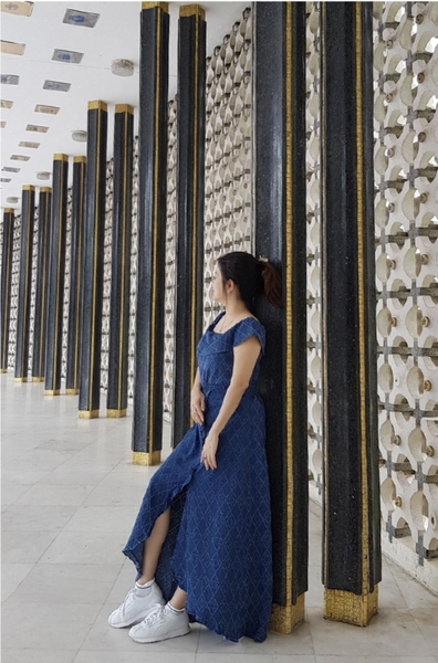 Bộ áo croptop bo thun + váy đắp 1 bên