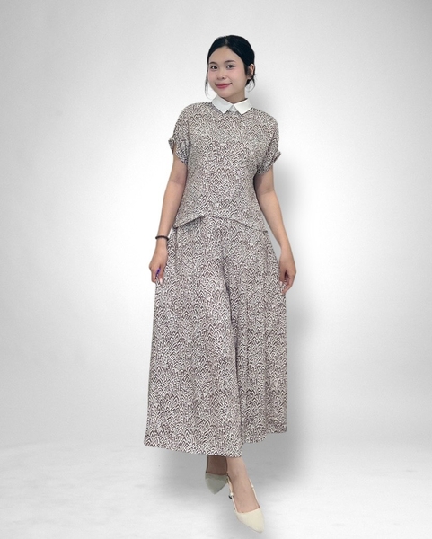 Áo sơ mi tay liền, nút sau