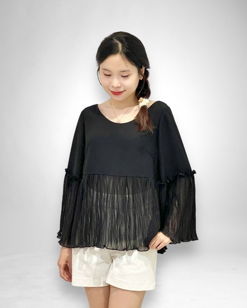 Áo cổ thuyền sâu rã chân ngực