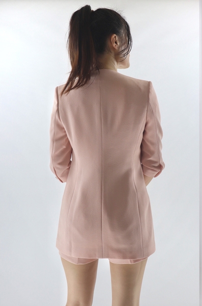 Vest dài cổ sâu đắp tay lỡ