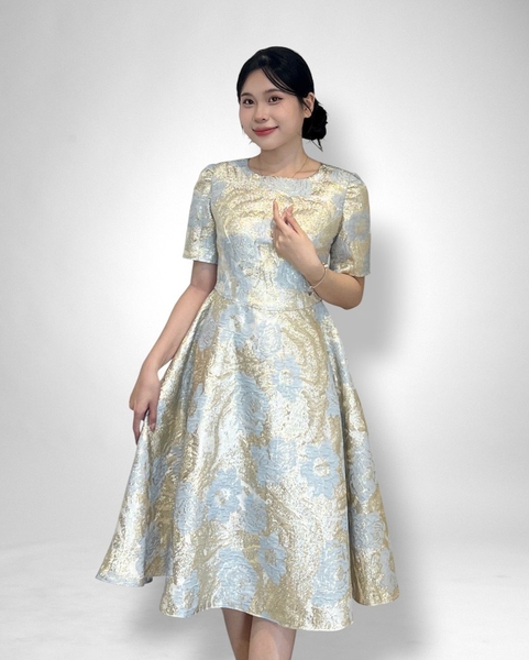 Đầm cổ thuyền tay ngắn dún, tùng xoè, dk sắt