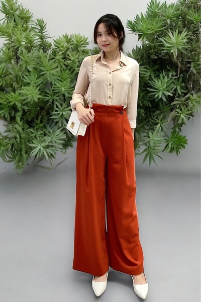 Quần ống rộng lưng cao trước xếp 2 nút