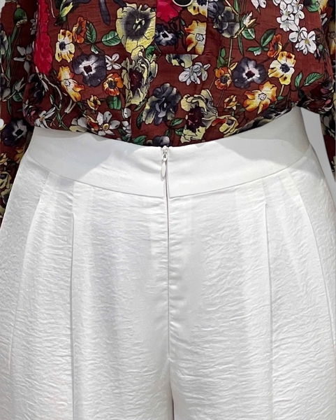 Quần suông lưng 4f - lụa trắng 2l