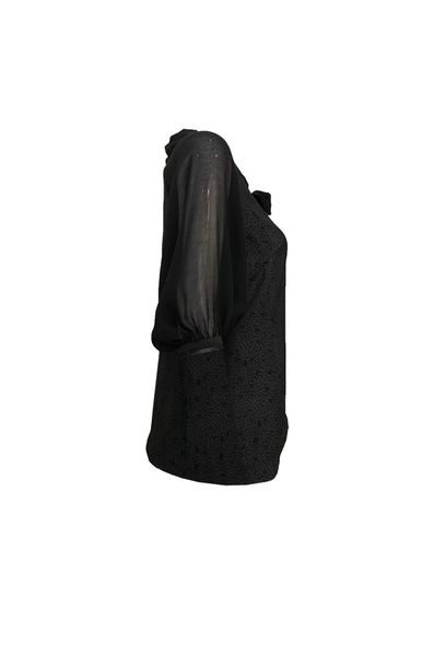 Áo cổ tim cột dây nơ, tay dún bo