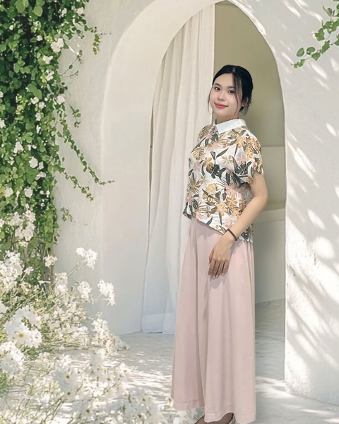 Áo sơ mi tay liền, nút sau
