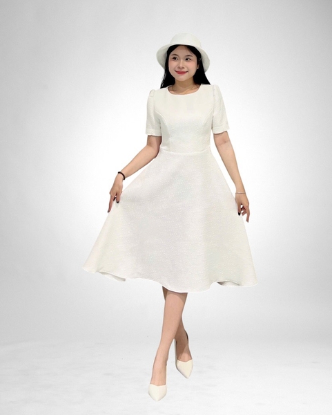 Đầm cổ thuyền tay ngắn dún, tùng xoè, dk sắt - trắng