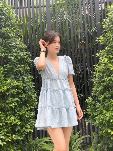 Set quần + đầm babydoll cổ V sâu tay ngắn 3 tầng bèo