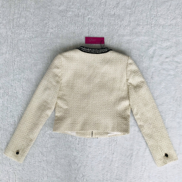 Vest ngắn cổ tròn viền ren bố đen 2l, tay dài