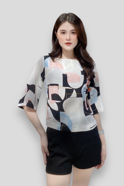 Áo croptop cổ thuyền xẻ sau tay lỡ