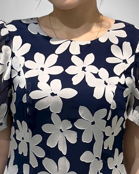 Đầm cổ tròn trước V sau, 6 mảnh tay ngắn dún, voan ép xanh dương, 2 lớp