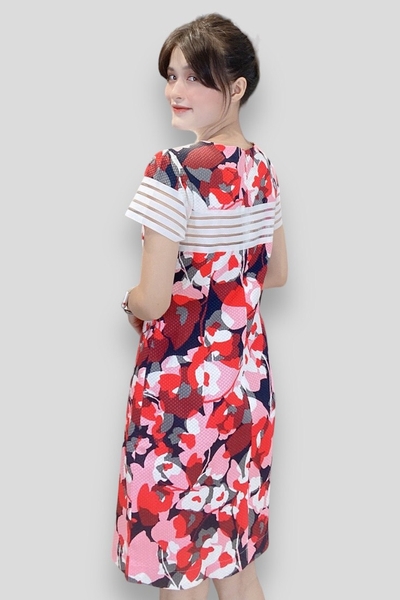 Đầm cổ vuông, tay ngắn