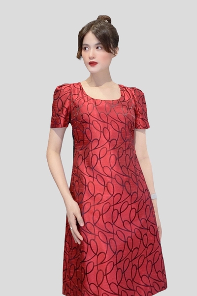 Đầm suôn cổ U tay ngắn xếp vuông