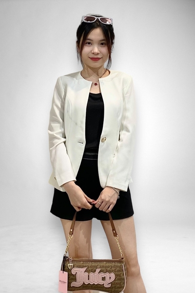 Vest khoác đục lỗ tay dài xẻ