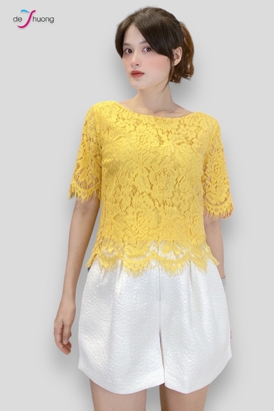 Áo croptop cổ thuyền tay lỡ lai ren