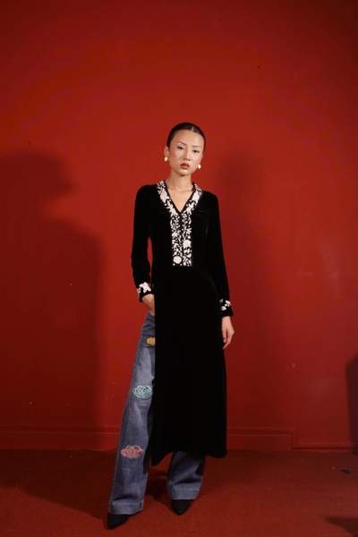 Quần Jeans Thêu Rồng