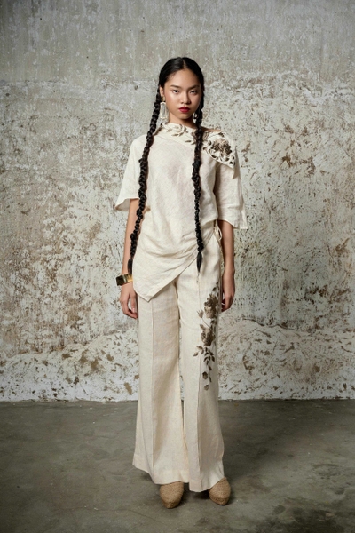 Hoa Ảnh Hồng Kem Shirt