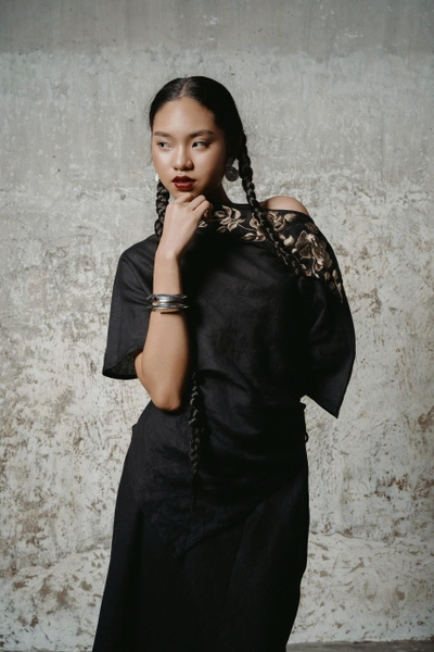 Hoa Ảnh Hồng Đen Shirt