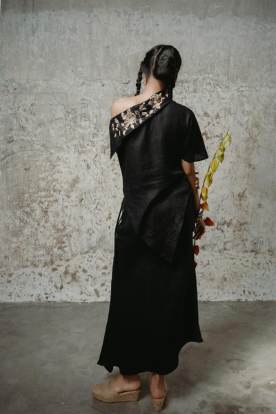 Hoa Ảnh Hồng Đen Shirt