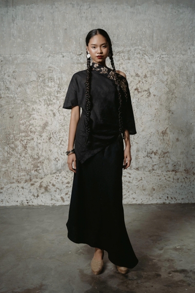 Hoa Ảnh Hồng Đen Shirt