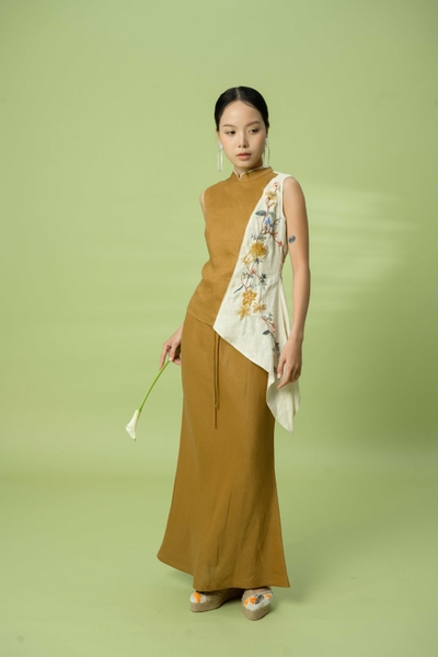 Áo Phối Màu Thêu Hoa