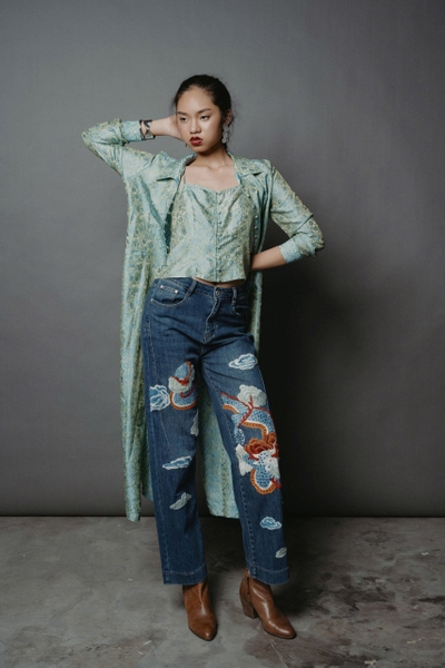 Quần Jeans Thêu Rồng