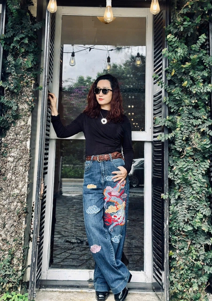 Quần Jeans Thêu Rồng