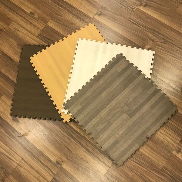 Xốp trải sàn vân gỗ xám 45x45cm 1