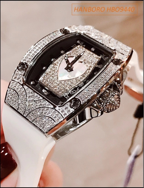 Đồng hồ Nữ Hanboro Mặt Oval Swarovski Trái Tim Trắng Silicone