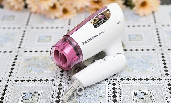 Máy sấy tóc Panasonic EH-ND21-P645