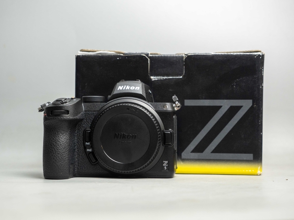 nikon-z5-body-fullbox