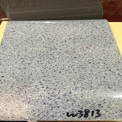 tham-trai-san-nhua-pvc-tapi