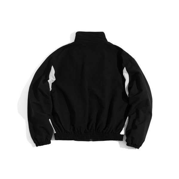 WIND LINE TRACK JACKET - góc nhìn khác