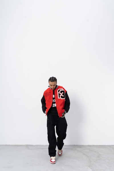 SYNTHETIC WOOL VARSITY JACKET - góc nhìn khác