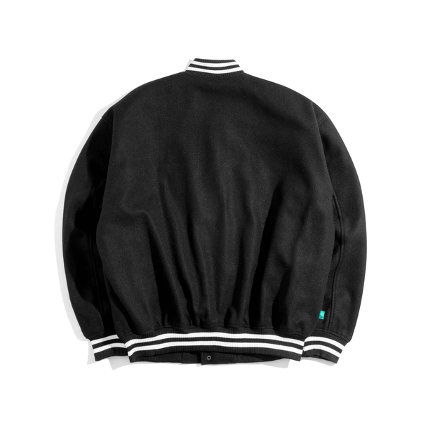 SCRIPT LOGO VARSITY JACKET - góc nhìn khác