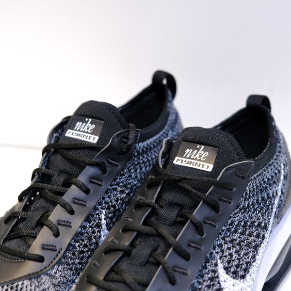 flyknit racer size 10