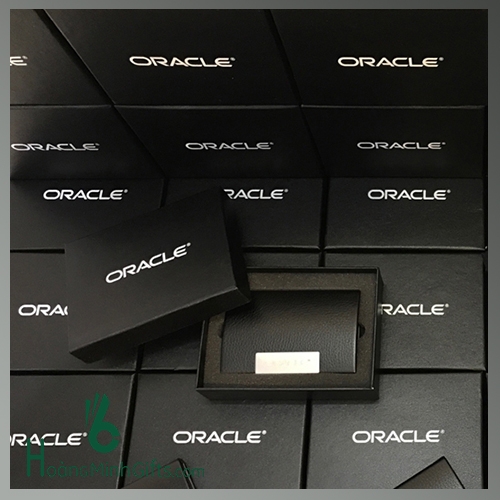 hop-namecard-cao-cap-khac-logo-oracle