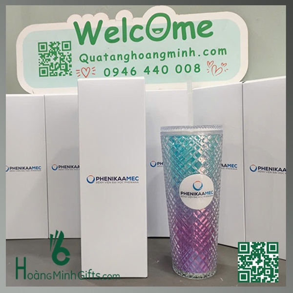 ly-nhua-2-lop-kem-ong-hut-da-sac-khach-hang-benh-vien-dai-hoc-phenikaa