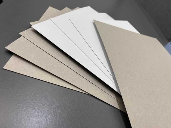 Giấy Duplex chắc chắn, độ cứng cao và được ứng dụng trong các hộp mỹ phẩm, hộp thực phẩm