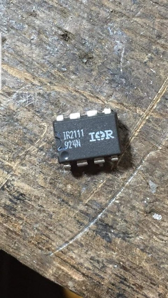 IC IR2111 DIP-8 HK-377-4