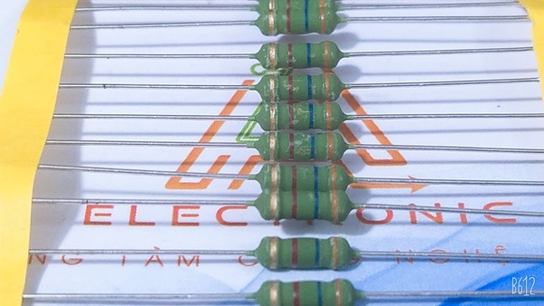 Điện trở MO 3.6K 1W 5% chân đồng (50pcs) T1-Q7