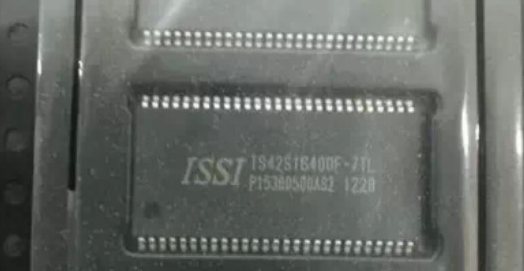 RAM IS42S16400B-7TL hàng mới