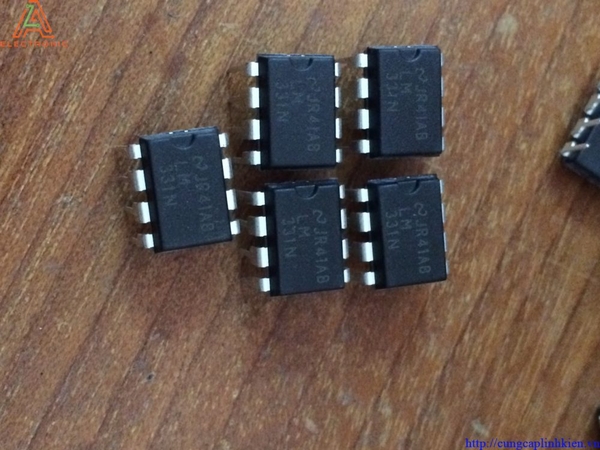 LM331D LM331 DIP-8 mới  HK-530-3