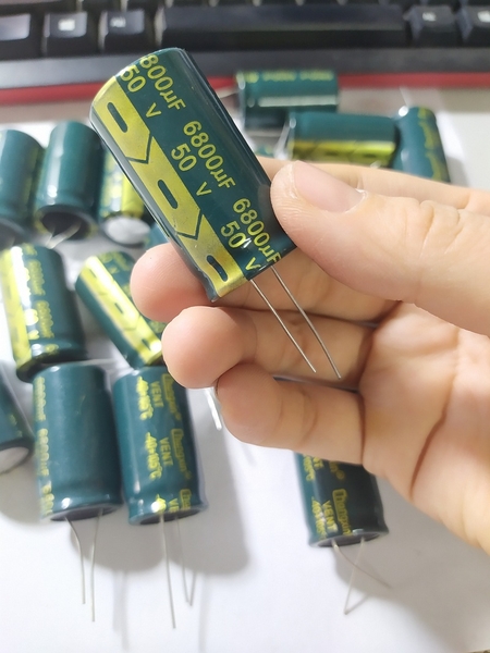 Tụ 6800UF 50V 22X40 RK-185