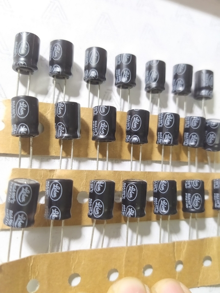 Tụ LELON  4.7uF 250V (RK-194
