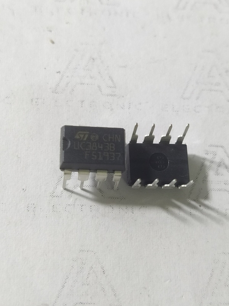 UC3843AN 8-DIP HK-378-3
