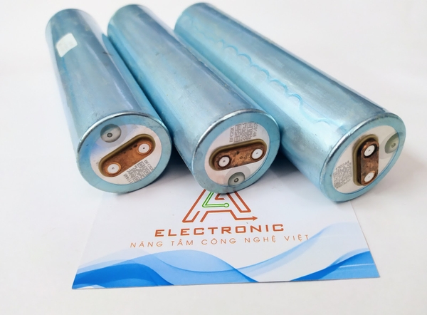 Pin lithium Pin Sắt Vỏ Nhôm 33140 3,2V Dung Lượng 15Ah nội trở 1.5-2mΩ